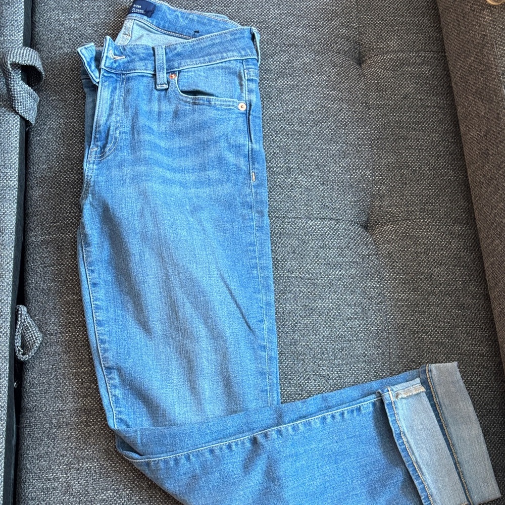GAP Women’s Light Blue Straight Jeans